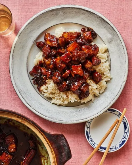 A Culinary Expert's Flavorful Creations for Taiwanese Braised Pork Belly and Crispy Radish Bites